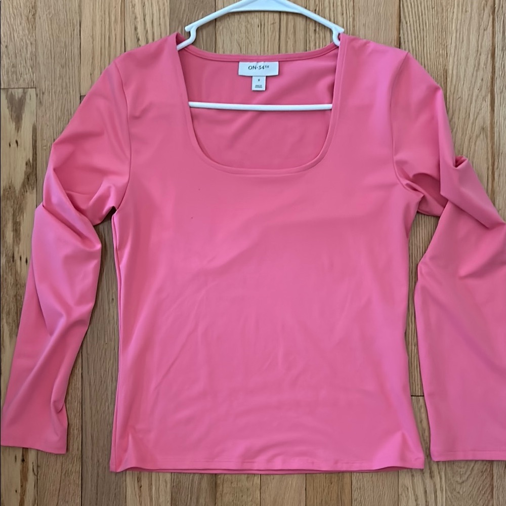 Women's Pink Long Sleeve Top On 34th scoop neck long sleeve